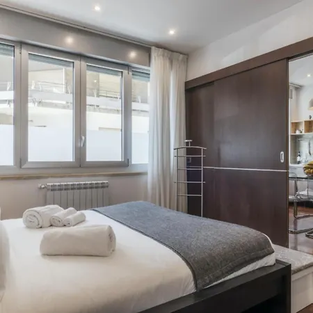Apartament Via Luigi Rizzo 28, Interno 01 *