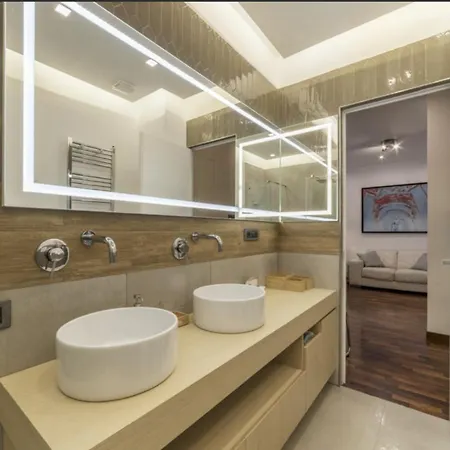 Via Luigi Rizzo 28, Interno 01